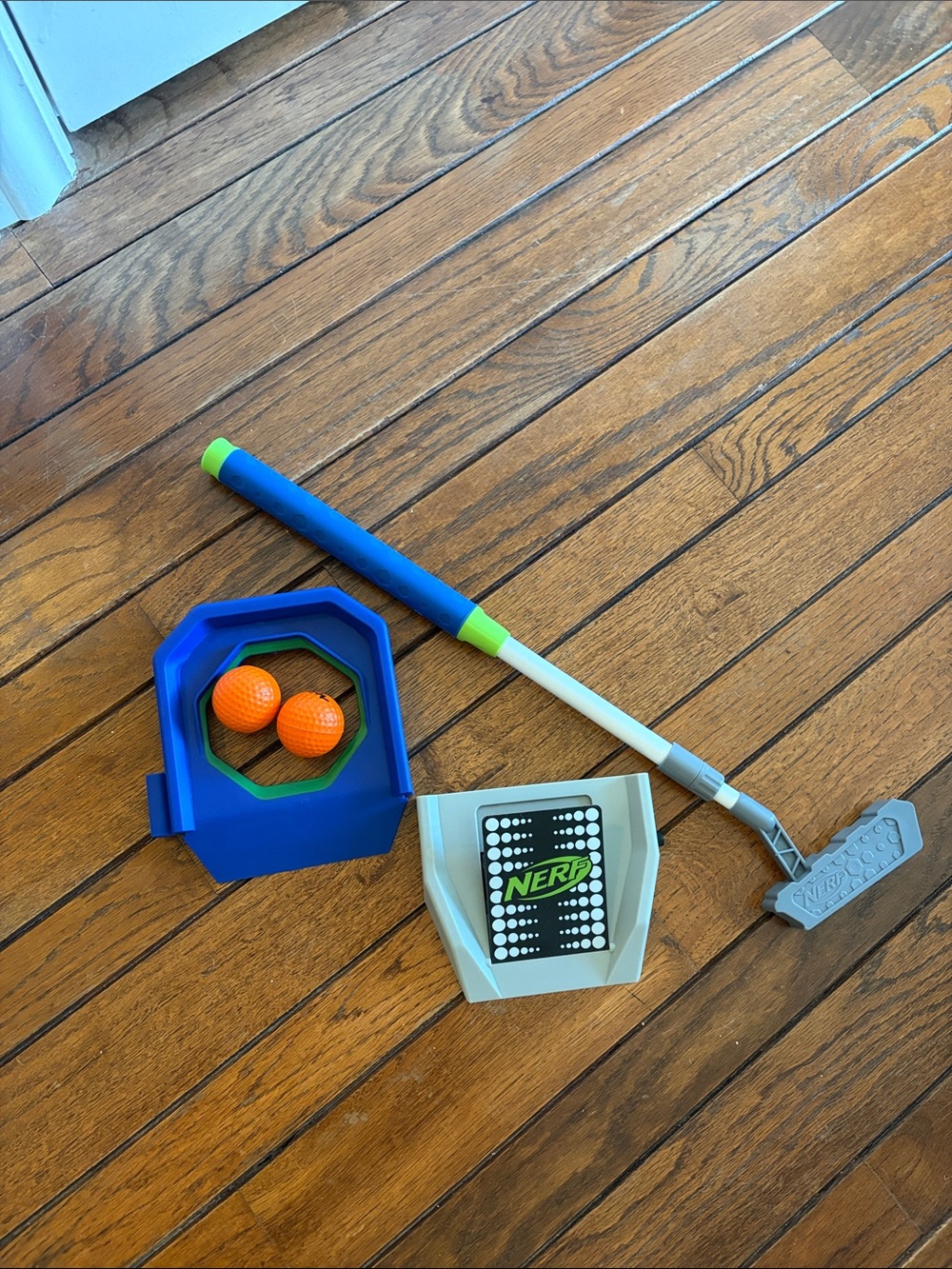 NERF Trick Shot Golf Set - Indoor + Outdoor Putting Trick Shot Kids Golf Set
